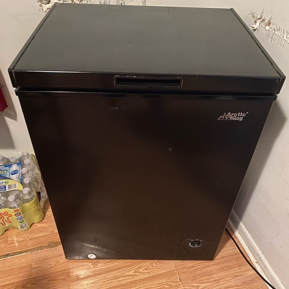 Deep freezer
